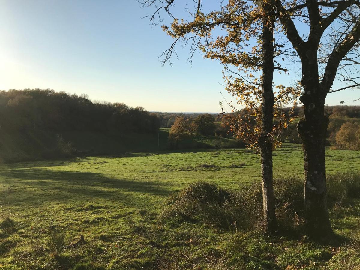 Vila Gite 5/6 Personnes Aux Portes Du Perigord Saint-Adjutory Exteriér fotografie